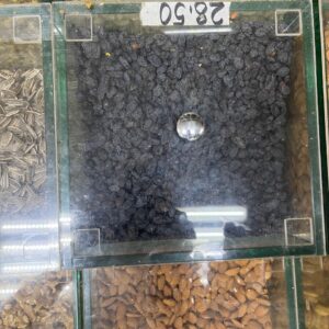 black raisins